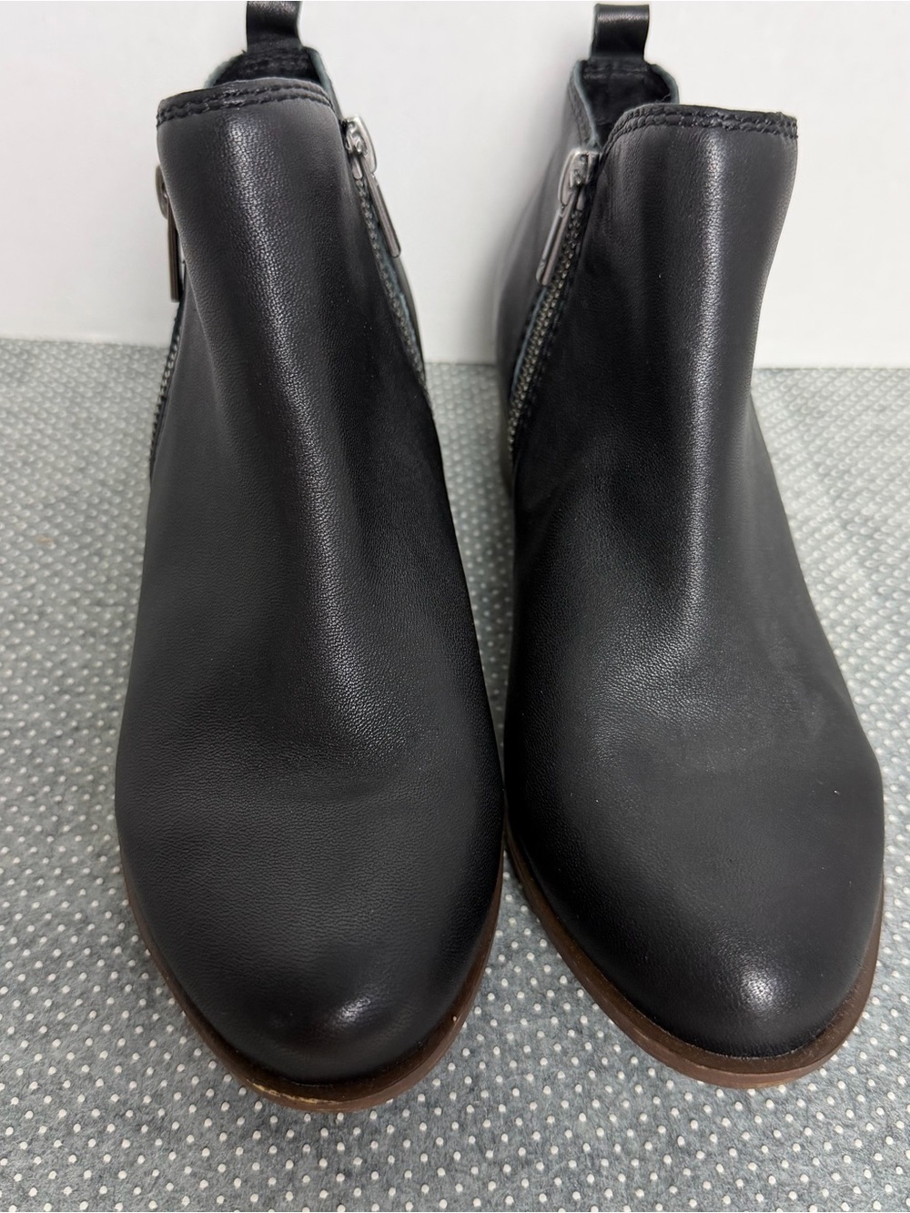 Lucky Brand Women’s Black Ankle Bootie with Side Zipper size 7w - Picture 5 of 9